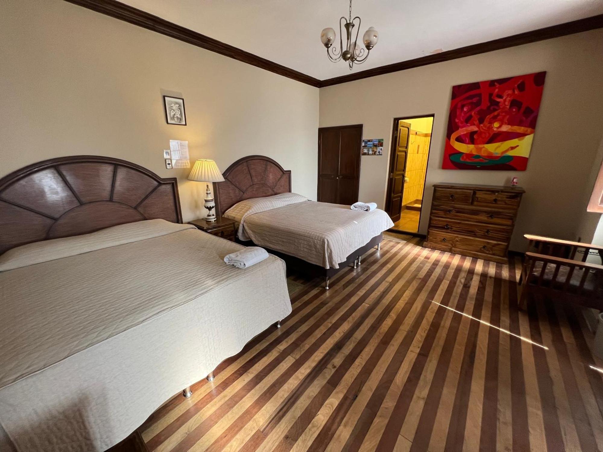 La Culta Hostal & Centro Cultural Otel Sucre Dış mekan fotoğraf